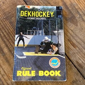 VTG 1982 Dekhockey x Street Hockey Official Rule Book.         8 in